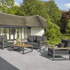 The LIFE Outdoor Soho Lounge Set